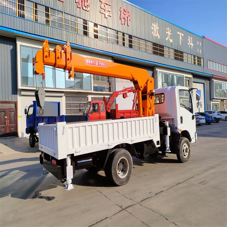 吉安乡三轮随车吊定制 农用改装机自备吊中瑞长期出售